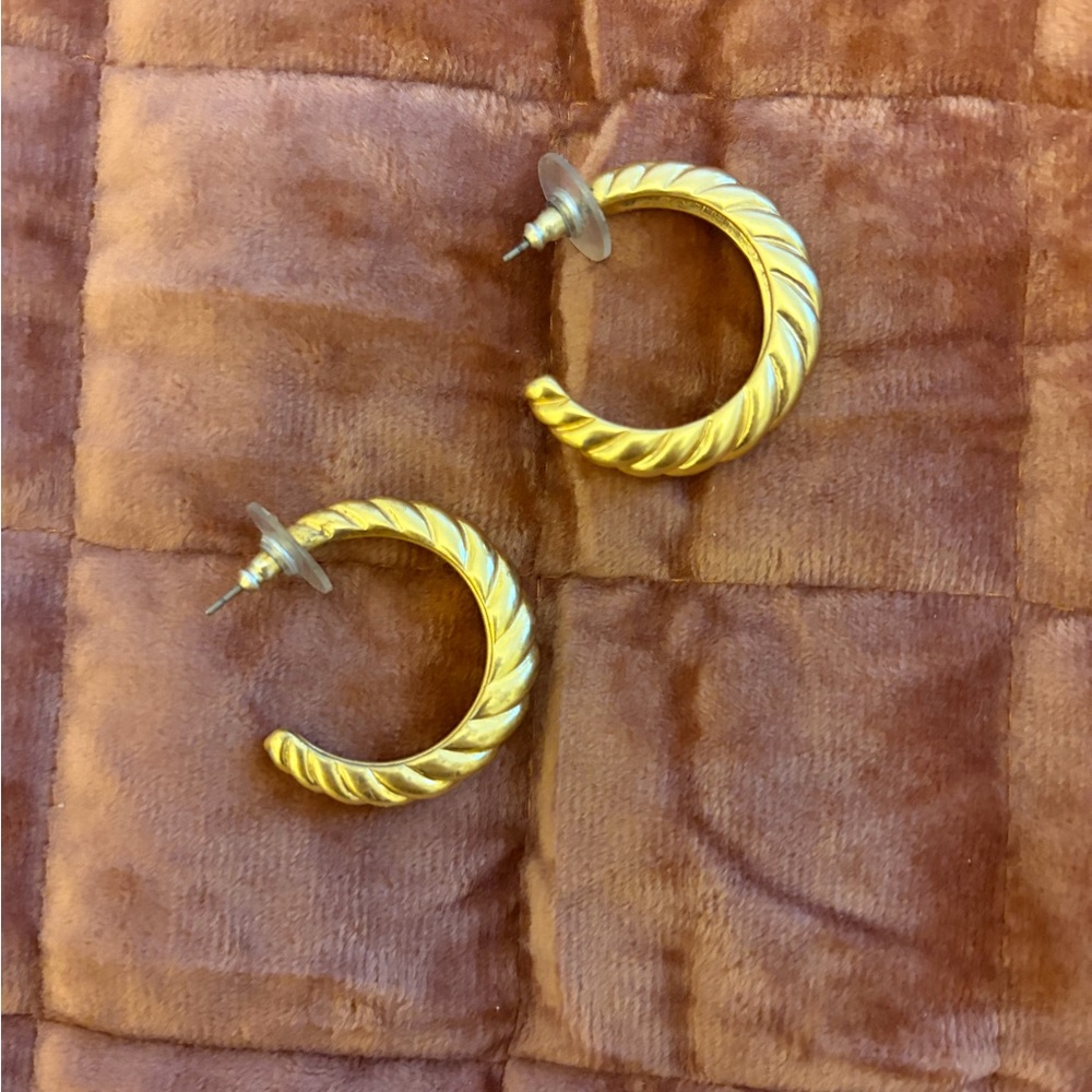 Madewell Croissant Earrings